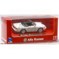 1:43 1989 Alfa Romeo Alfa Spider 2