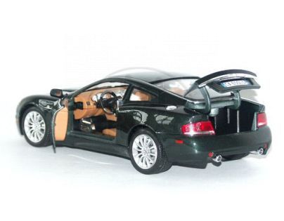 Aston Martin V12 Vanquish 2002 Bburago 1:18