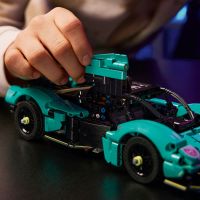 LEGO® Technic 42208 Aston Martin Valkyrie 6