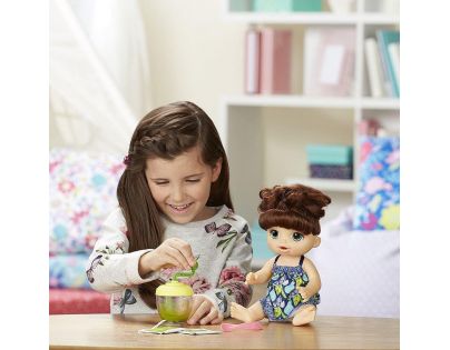 Baby Alive Tmavovlasá panenka s mixérem