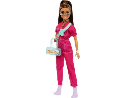 Barbie Deluxe Módní panenka v kalhotovém kostýmu
