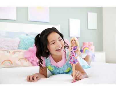 Barbie Modelka Pestrobarevné šaty