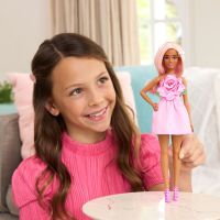 Barbie Modelka - růžové šaty s růží 5