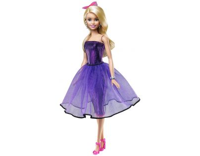 Barbie Panenka modelka a šaty - Blondýnka