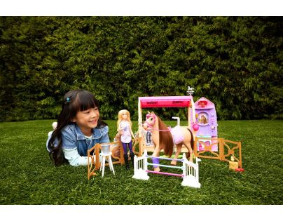 Barbie HXJ44 Stáje s koněm Pepper a panenkou