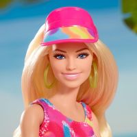 Barbie v ikonickém filmovém oblečku Kolečkové brusle 4