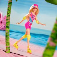 Barbie v ikonickém filmovém oblečku Kolečkové brusle 2