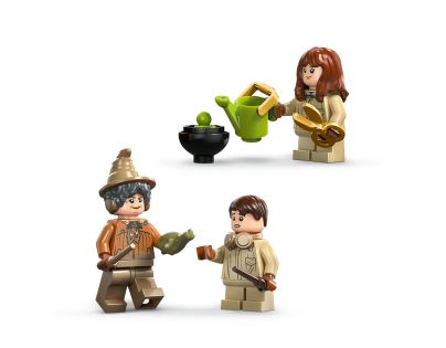 LEGO® Harry Potter™ 76445 Bradavický hrad: Hodina bylinkářství