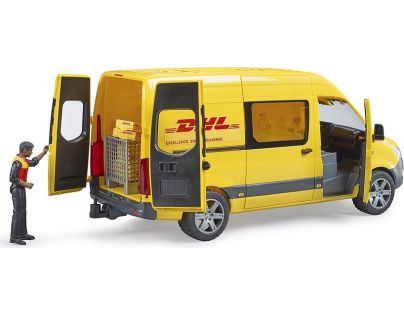 Bruder MB Sprinter DHL s řidičem a přepravním košem 1:16