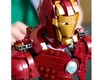 LEGO® Marvel 76327 Busta Iron Man MK4