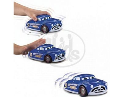 Fisher Price L5069_L5075 Svítící McQueen (Pixar Cars Shake ’n Go!)