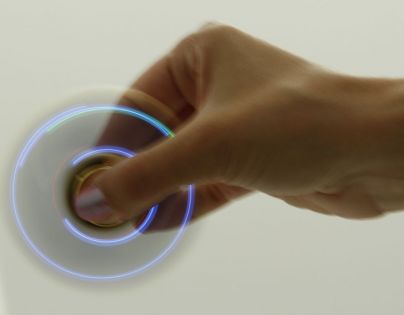 Ep Line Spinner Finger Neon se světlem Tyrkysovo červená