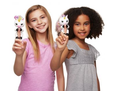 Fingerlings Jednorožec Gigi bílý