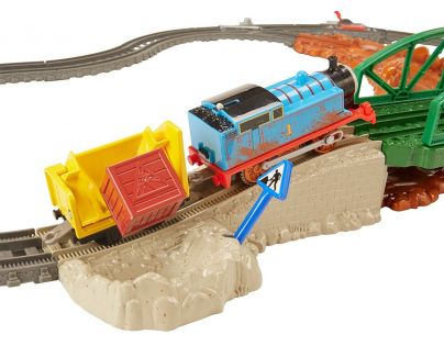 Fisher Price Mašinka Tomáš Set překvapení na mostě