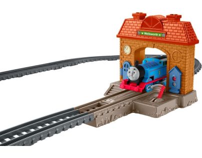 Fisher Price Mašinka Tomáš TrackMaster Set s nádražím