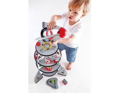 Hape Čtyřpatrová vesmírná raketa