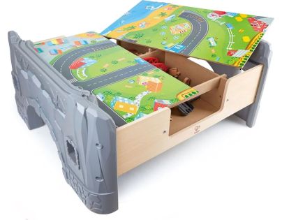 Hape Hrací stůl s vláčkodráhou 70 dílků