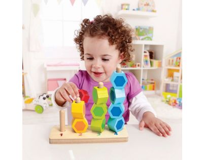 Hape Navlékací barevné šestiboké tvary