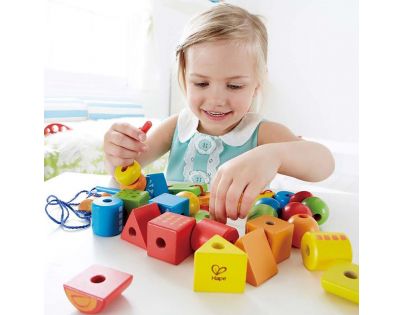 Hape Navlékací korále z geometrických tvarů