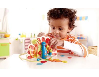 Hape Šněrovací veselý páv