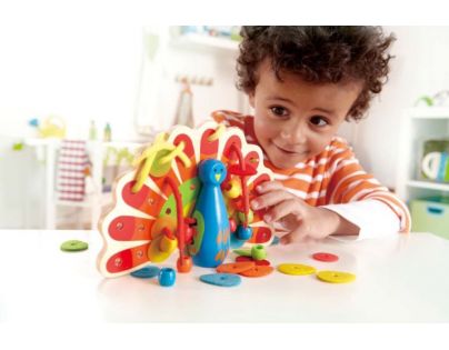 Hape Šněrovací veselý páv