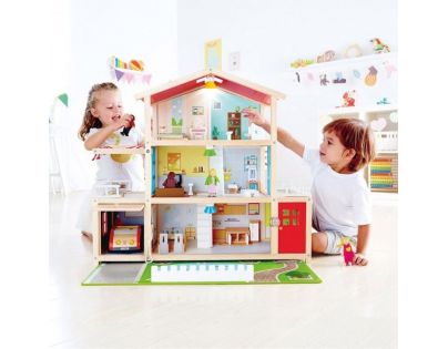 Hape Velký rodinný dům s garáží