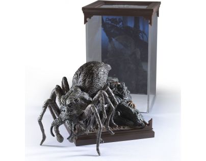 Noble Collection Harry Potter figurka Magical Creatures Aragog 17 cm