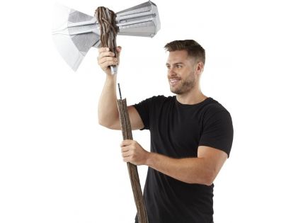 Hasbro Avengers Sekera Stormbreaker