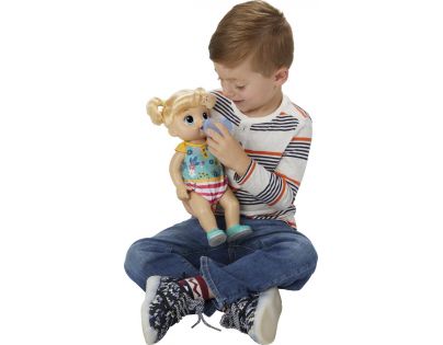 Hasbro Baby Alive Chodící panenka s blond vlasy