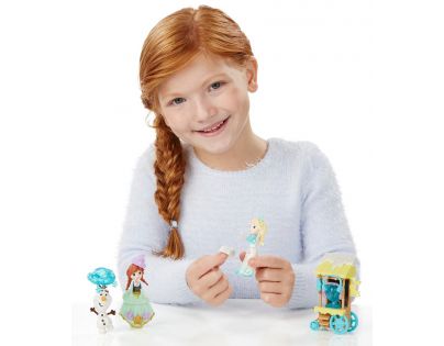 Hasbro Disney Frozen Little Kingdom Set malé panenky s příslušenstvím - Ice Skating Scene