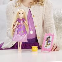 Hasbro Disney Princess Princezna s módními doplňky Locika 4