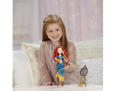 Hasbro Disney Princess Princezna s módními doplňky Merida