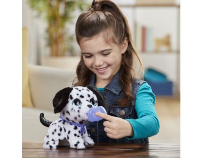 Hasbro FurReal Friends Peealots velký pes