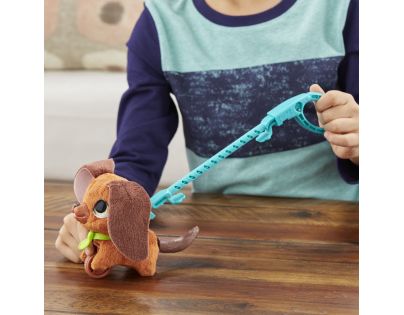 Hasbro FurReal Friends Walkalots malý pejsek