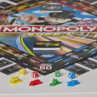 Hasbro Monopoly Speed 4