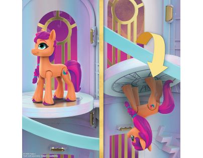 Hasbro My Little Pony závod na zámku