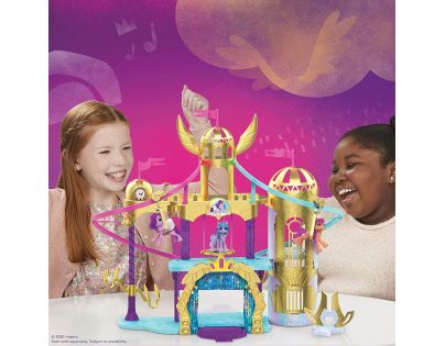 Hasbro My Little Pony závod na zámku