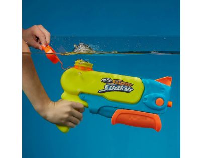 Hasbro Nerf Super Soaker Wave spray