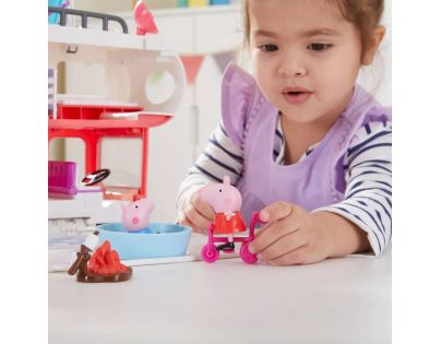 Hasbro Prasátko Peppa karavan na cesty