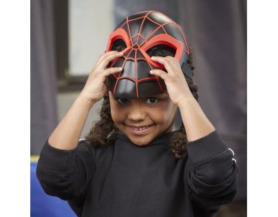 Hasbro SpiderMan základní maska černá