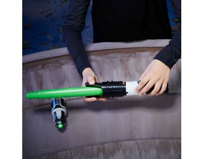 Hasbro Star Wars Forge Luke základní světelný meč