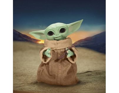Hasbro Star Wars Interaktivní figurka Mandalorian Galactic Snackin' Grogu