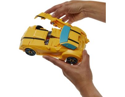 Hasbro Transformers Cyberverse roll and combine transform figurka Bumblebee