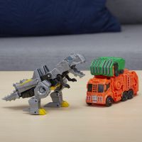 Hasbro Transformers Cyberverse Spark Armour Elite figurka Grimlock a Trash Crash 5