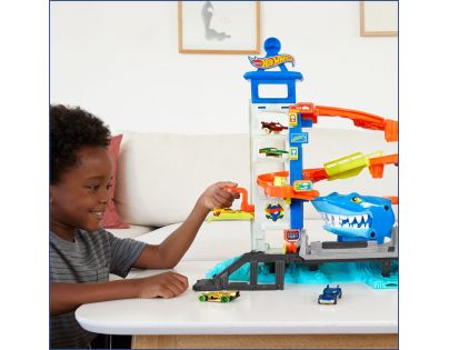 Hot Wheels City žraločí úder