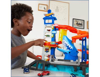 Hot Wheels City žraločí úder