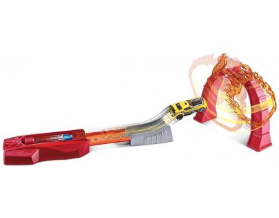 Hot Wheels kaskadérské kousky Ohnivý skok