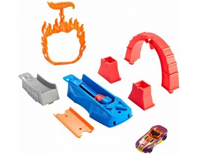 Hot Wheels kaskadérské kousky Ohnivý skok