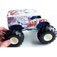 Hot Wheels Monster trucks kaskadérské kousky Milk Monster 4