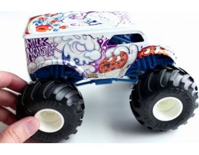 Hot Wheels Monster trucks kaskadérské kousky Milk Monster